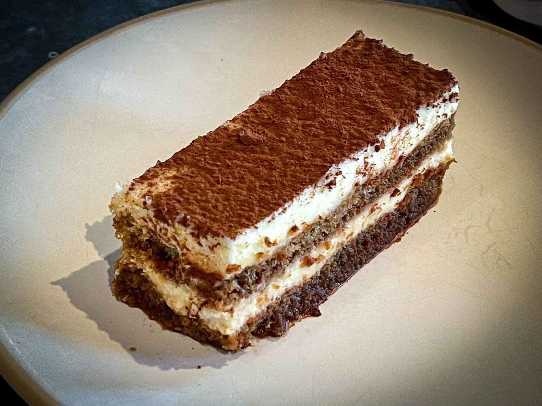 Una fetta di tiramisù della casa